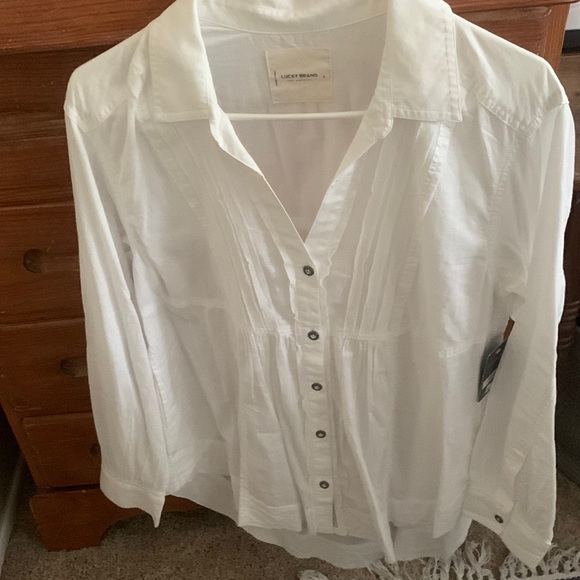 Women’s Top - Picture 1 of 3